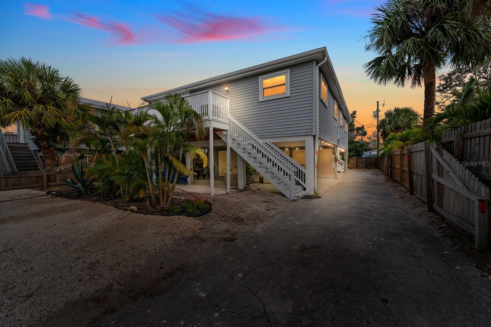 Image 2 of 53 For 807 Gulf Boulevard