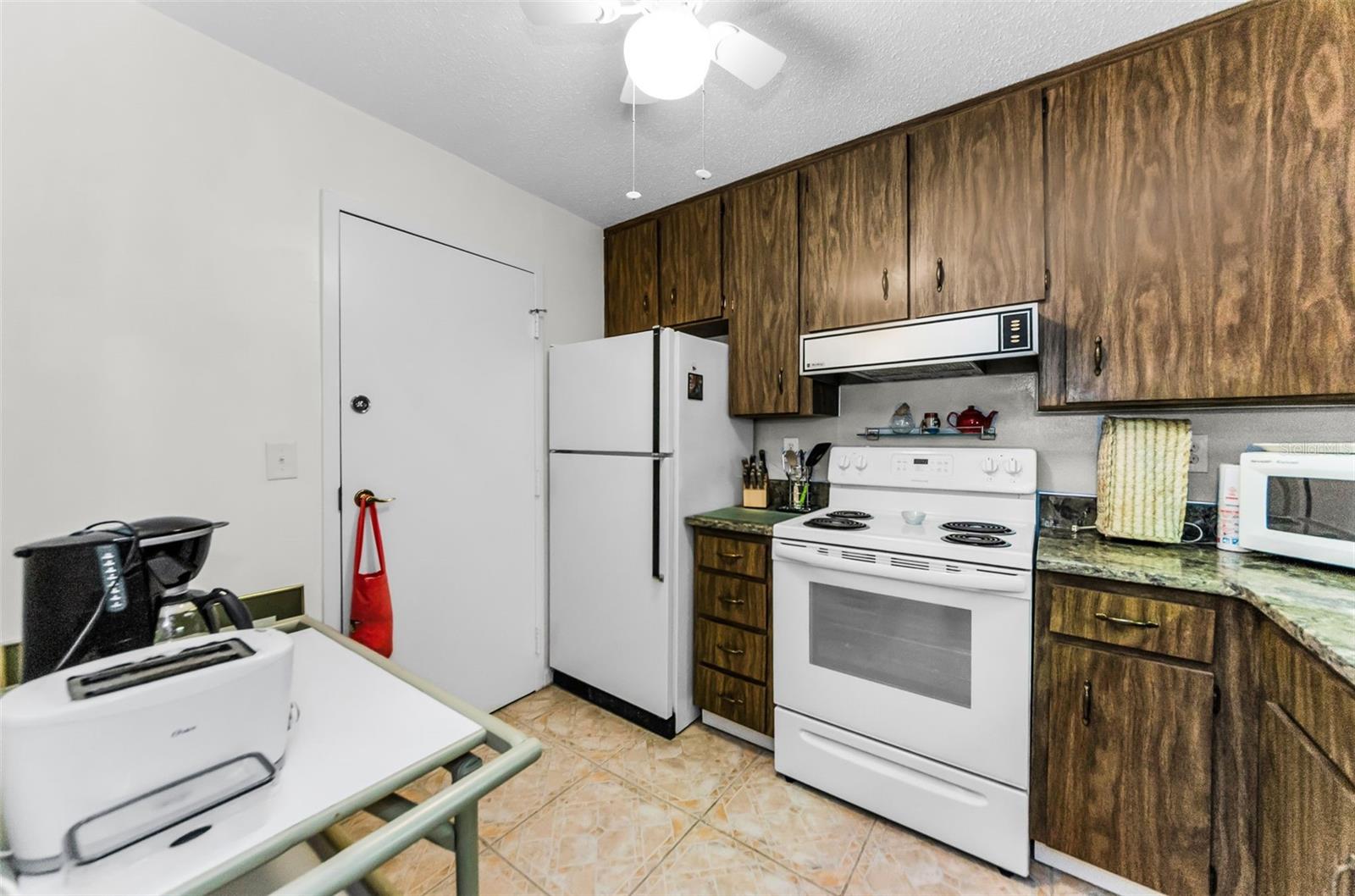 Image 12 of 38 For 2700 Bayshore Boulevard 4106