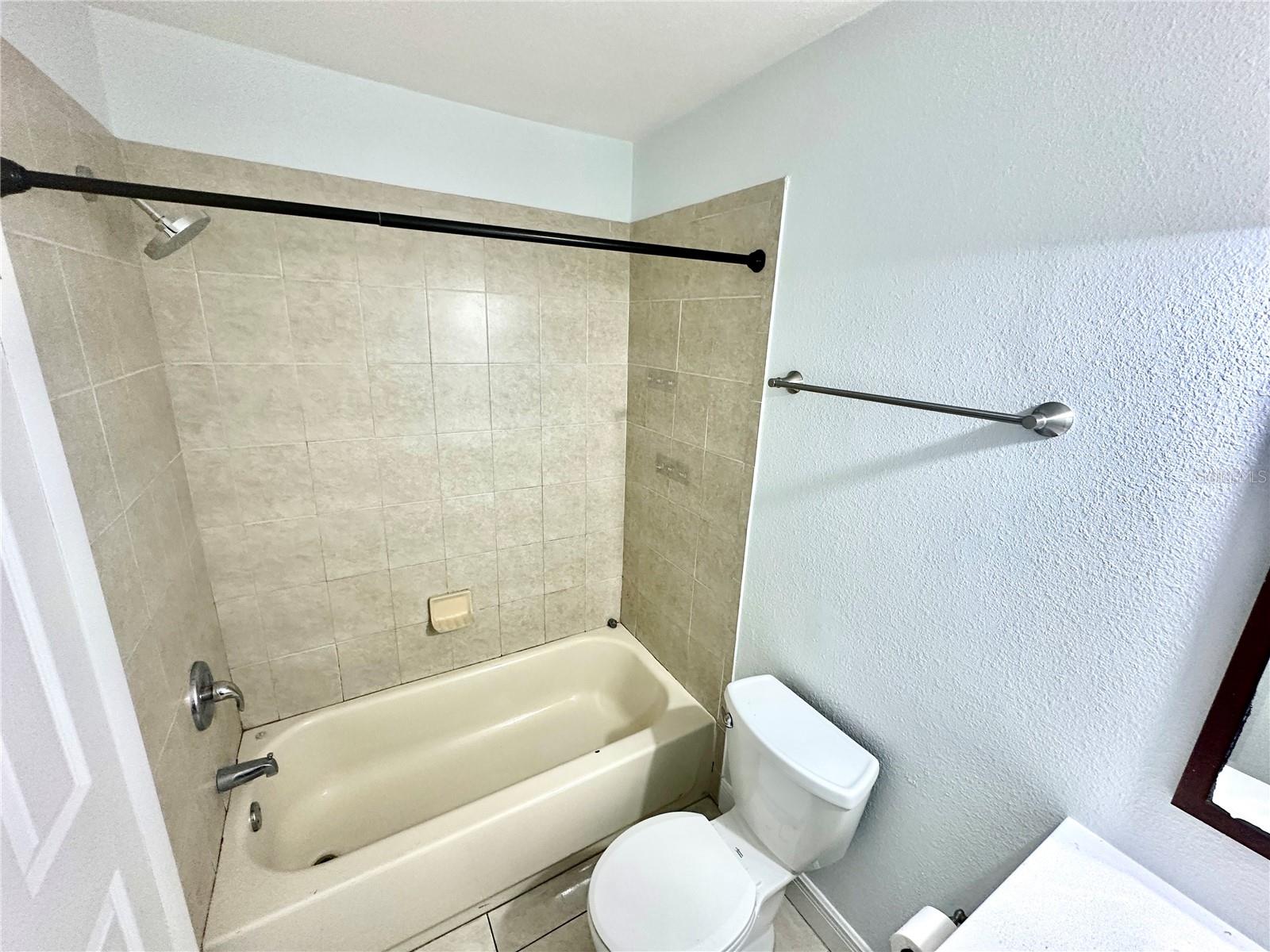 Image 11 of 20 For 6344 Newtown Circle B2