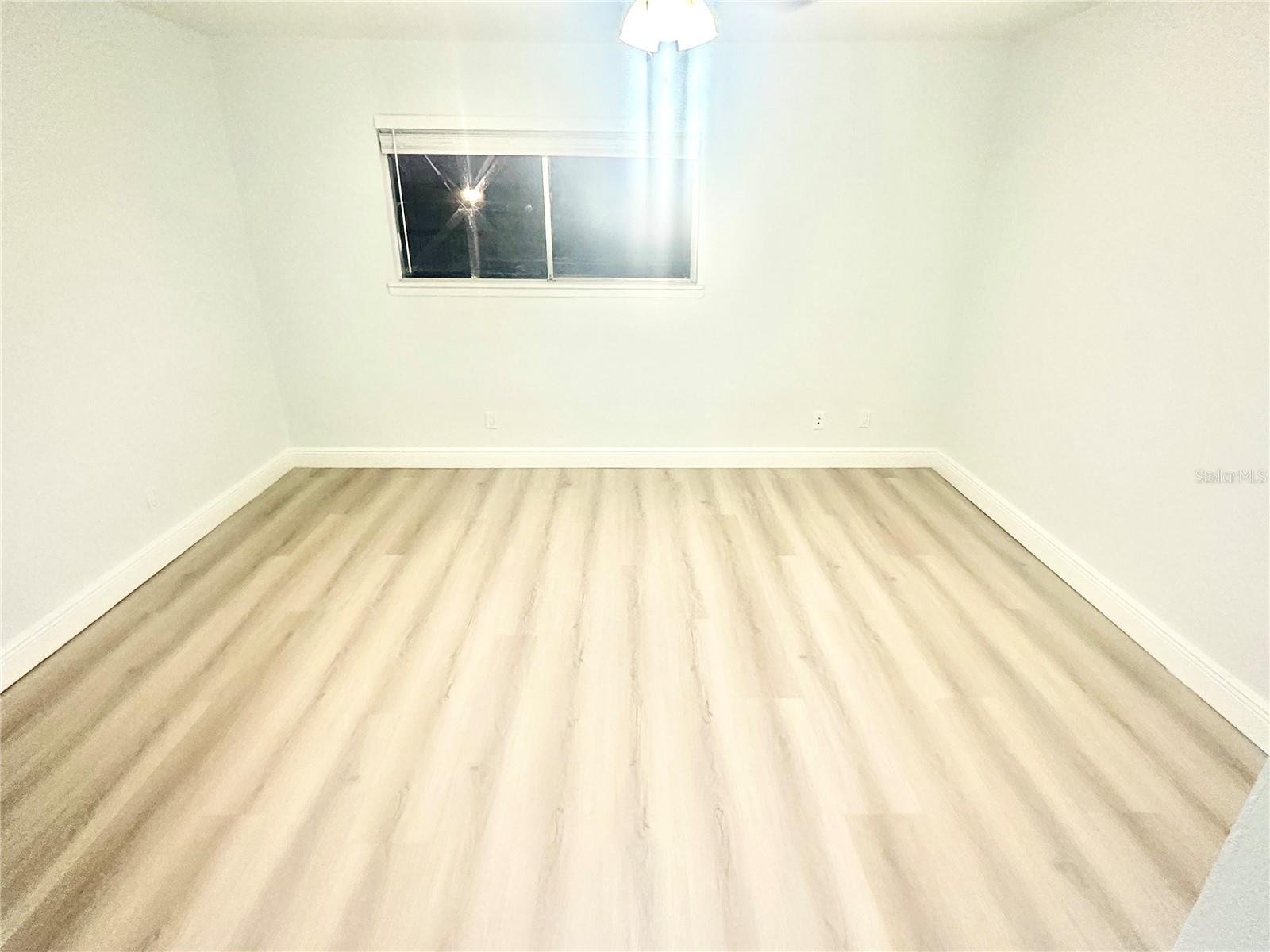 Image 12 of 20 For 6344 Newtown Circle B2