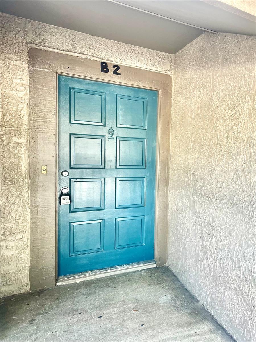 Image 2 of 20 For 6344 Newtown Circle B2