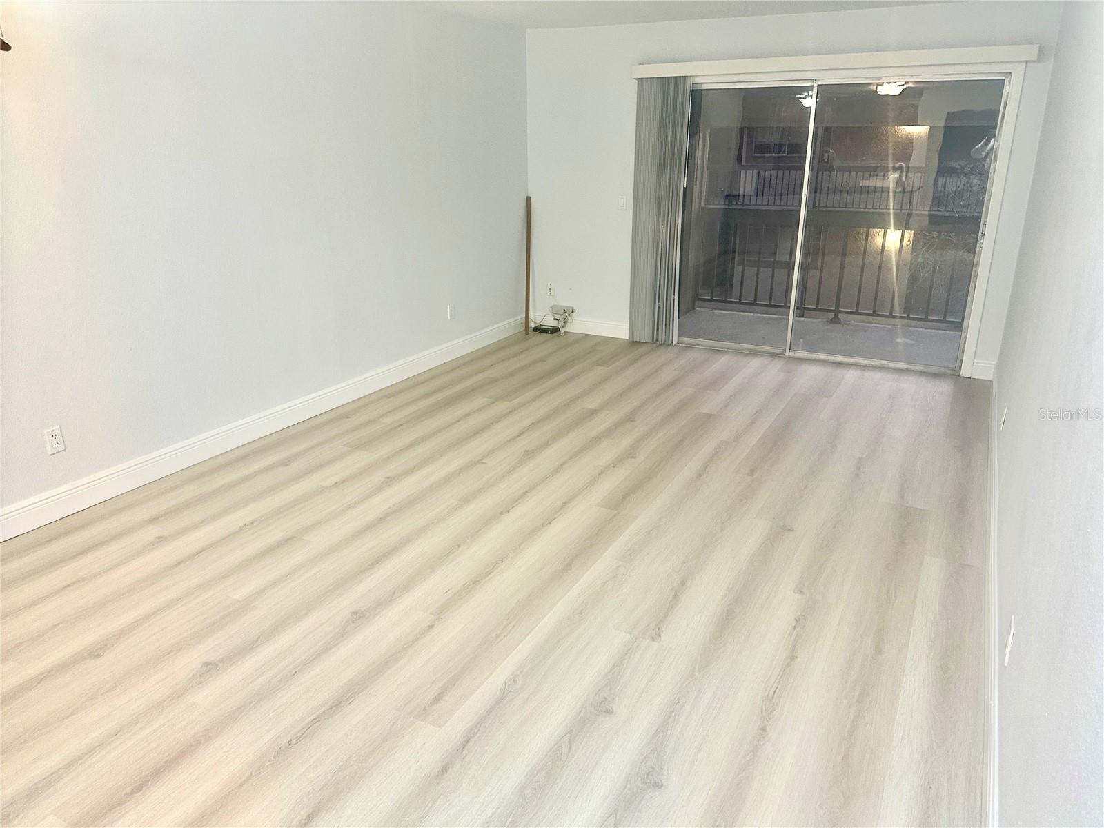 Image 5 of 20 For 6344 Newtown Circle B2