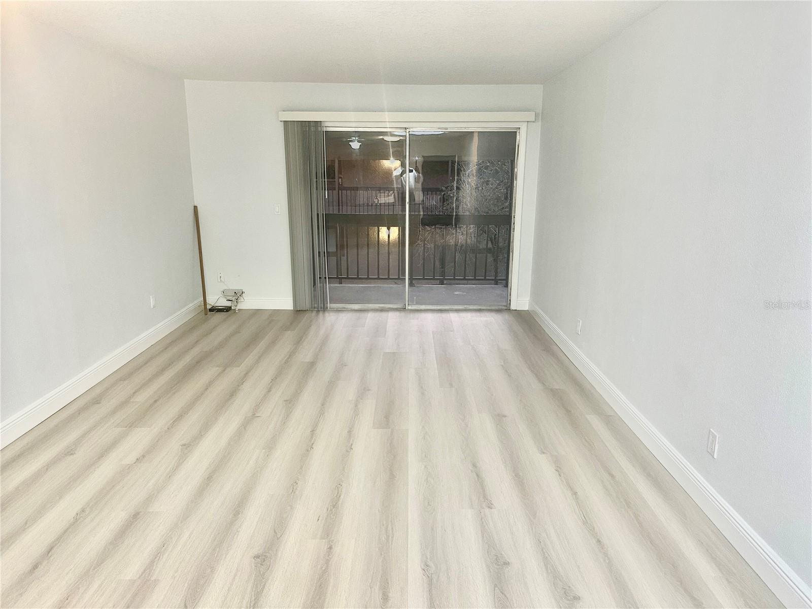 Image 6 of 20 For 6344 Newtown Circle B2