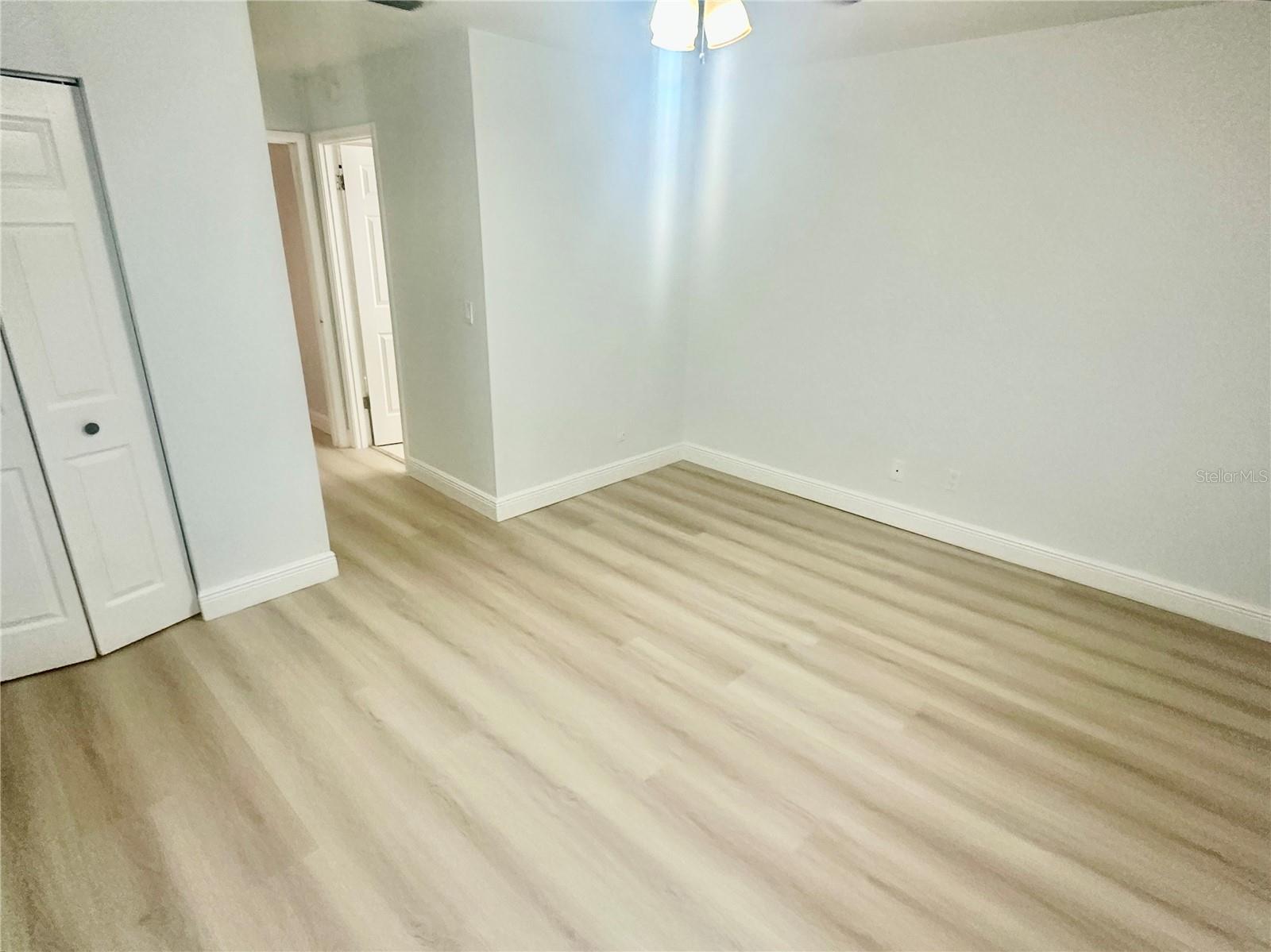 Image 9 of 20 For 6344 Newtown Circle B2