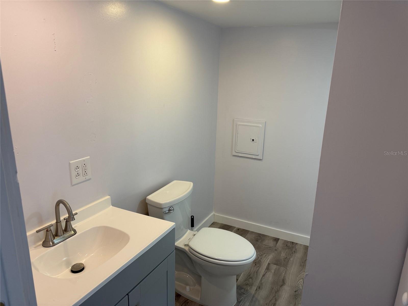 Image 14 of 18 For 6240 Connecticut Street