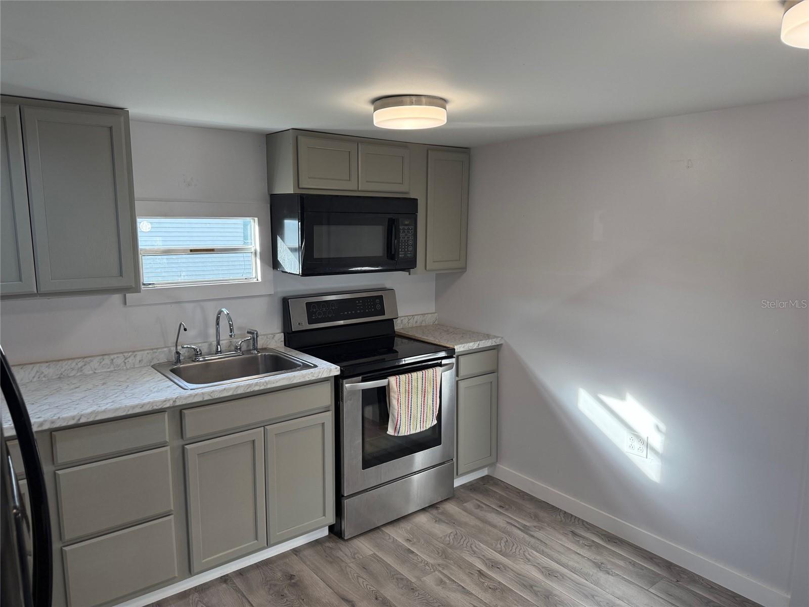 Image 8 of 18 For 6240 Connecticut Street