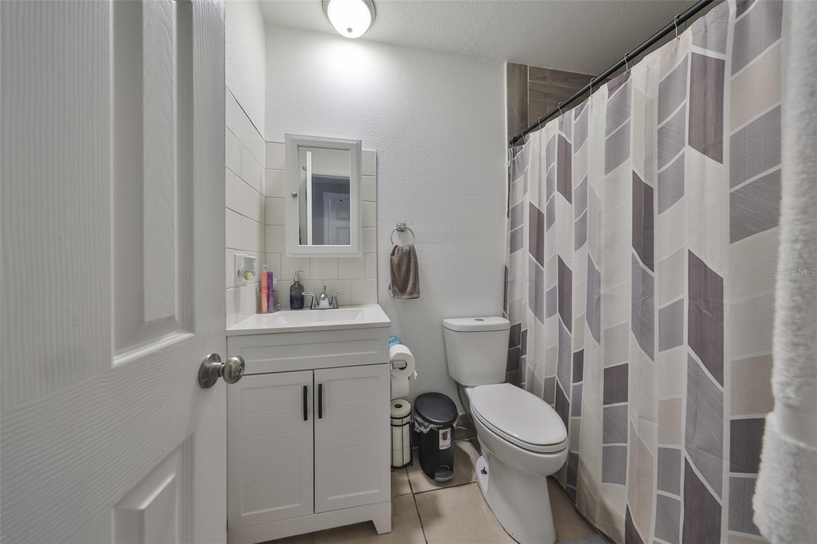 Listing photo id 11 for 11708 Balm Riverview Road