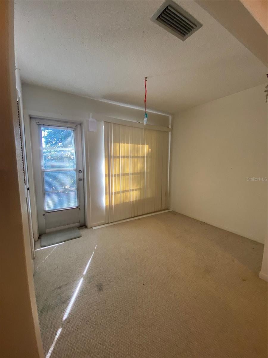 Image 12 of 25 For 1680 Lake Avenue 3