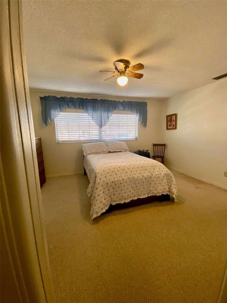 Image 9 of 25 For 1680 Lake Avenue 3