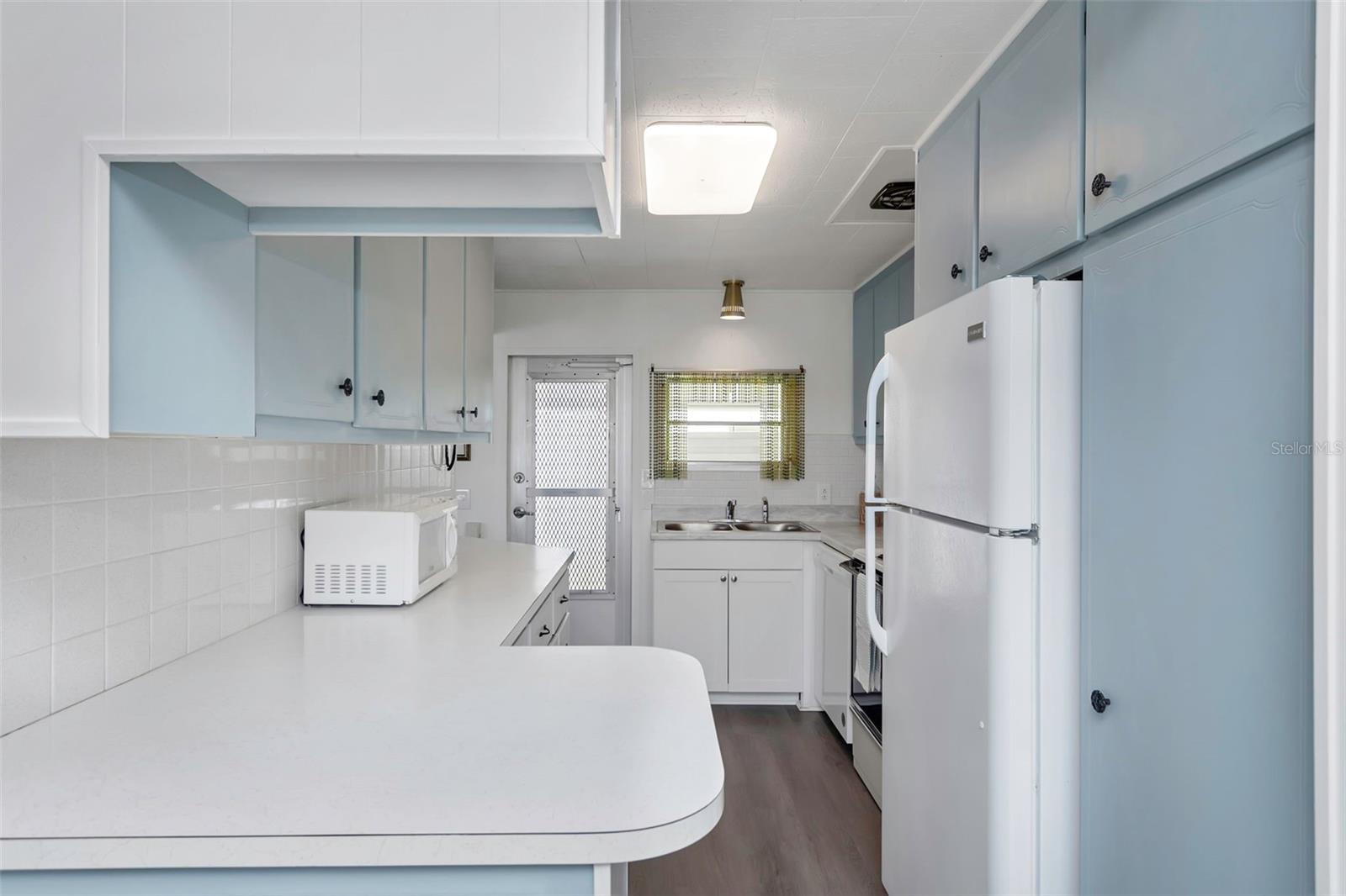 Image 10 of 46 For 18675 Us Highway 19 N 391