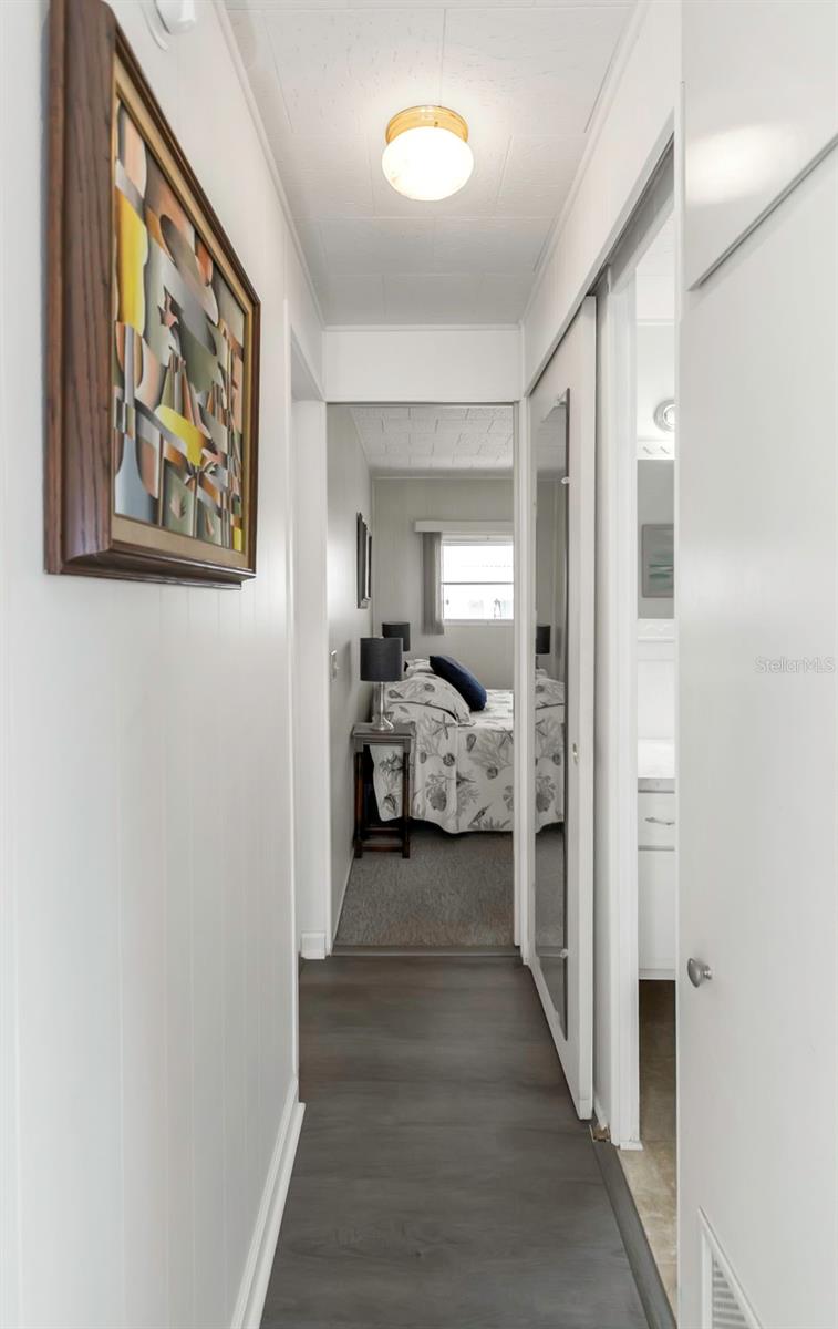 Image 19 of 46 For 18675 Us Highway 19 N 391