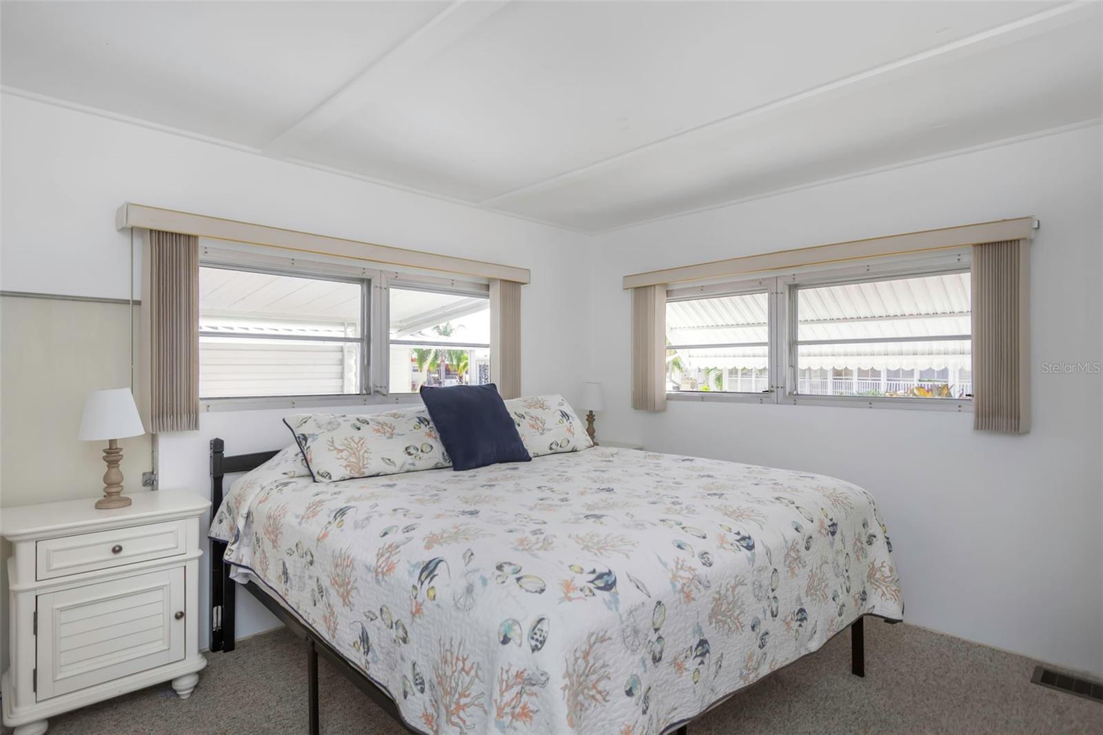 Image 20 of 46 For 18675 Us Highway 19 N 391