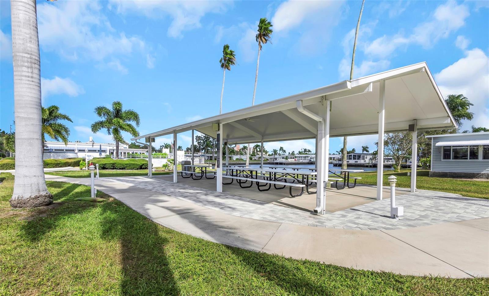 Image 42 of 46 For 18675 Us Highway 19 N 391