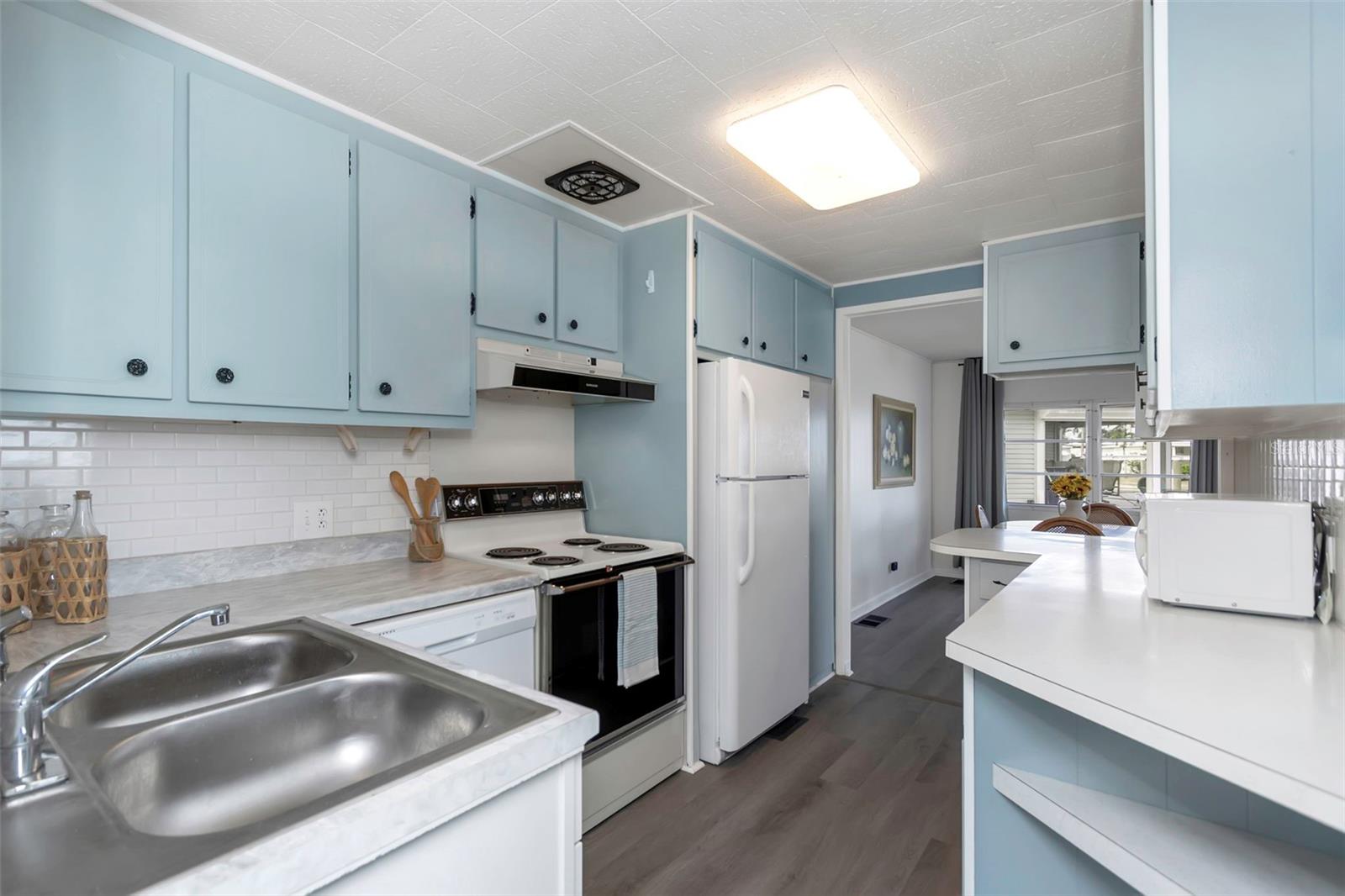 Image 8 of 46 For 18675 Us Highway 19 N 391