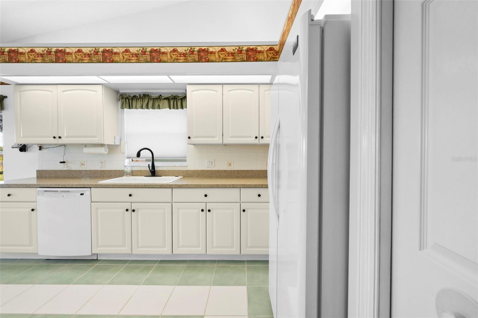 Image 22 of 55 For 11231 Sun Tree Road