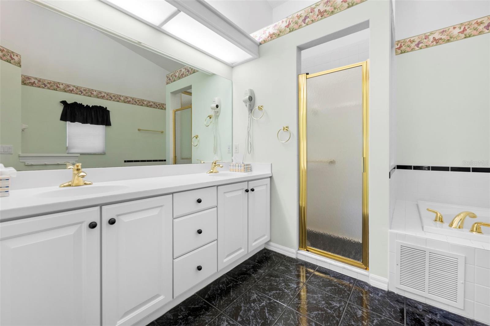 Image 37 of 55 For 11231 Sun Tree Road