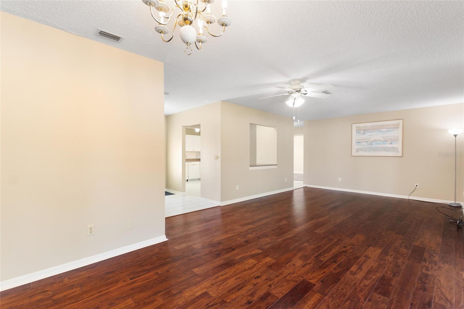 Image 15 of 49 For 679 Fort Duquesna Drive