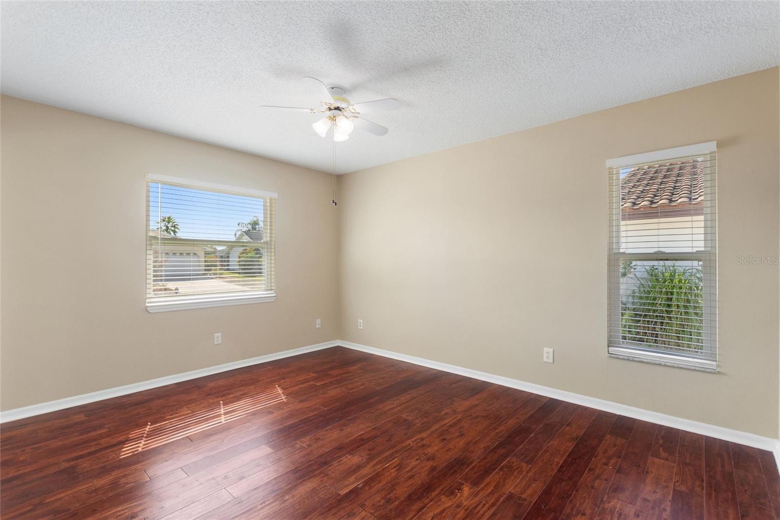 Image 20 of 49 For 679 Fort Duquesna Drive