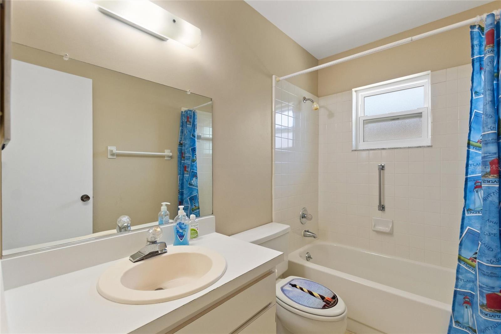 Image 26 of 49 For 679 Fort Duquesna Drive