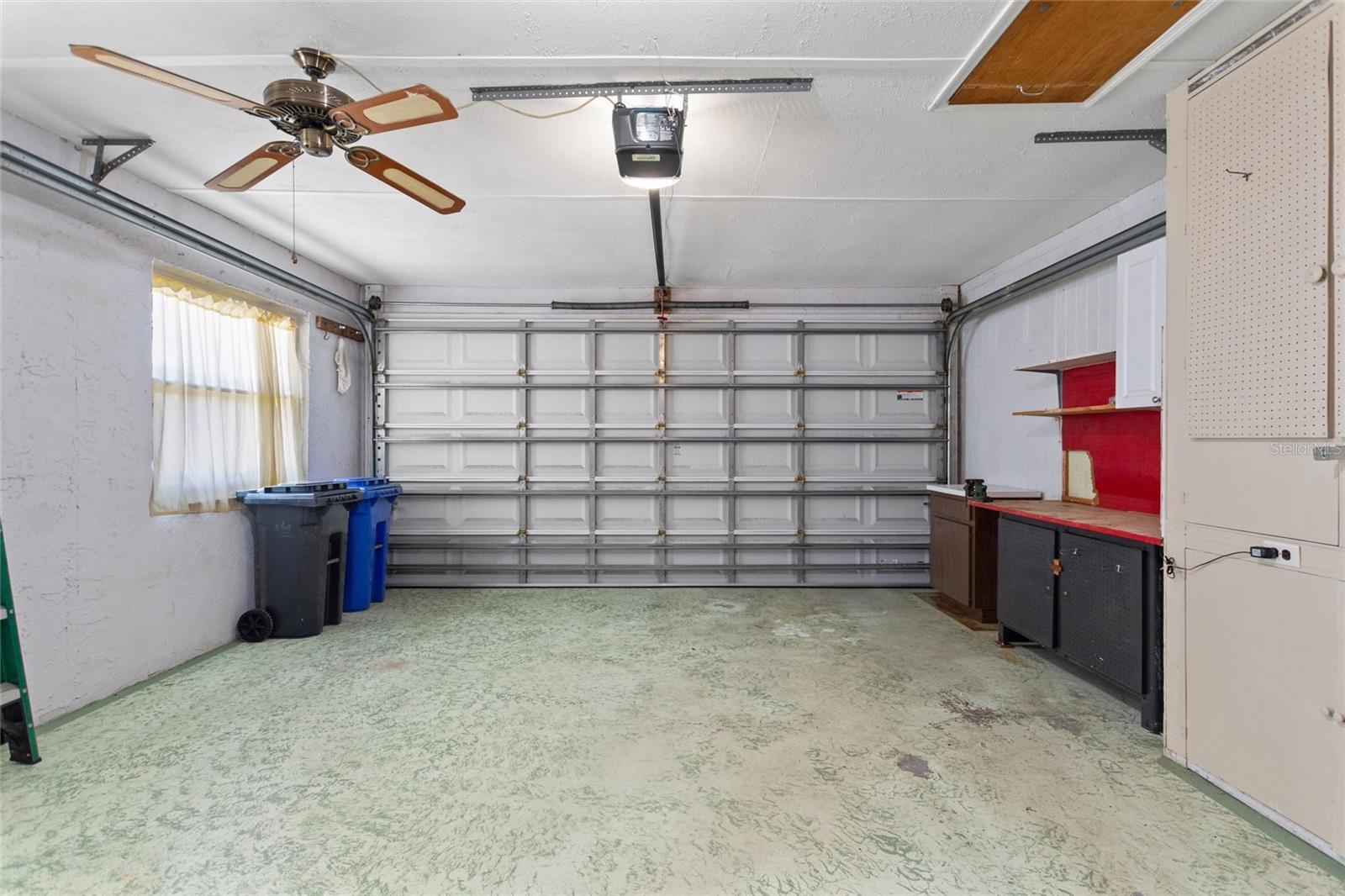 Image 27 of 49 For 679 Fort Duquesna Drive