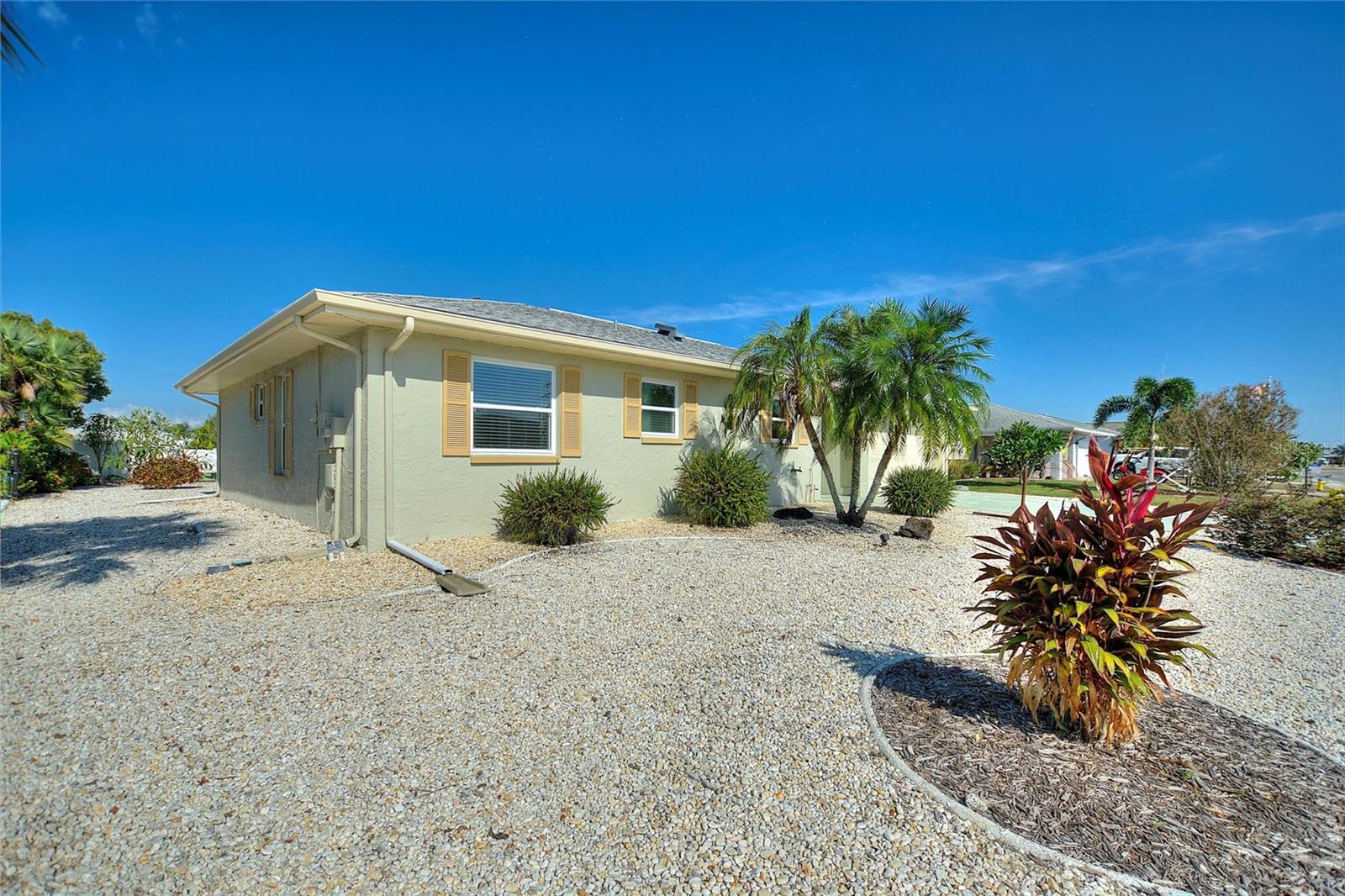 Image 32 of 49 For 679 Fort Duquesna Drive