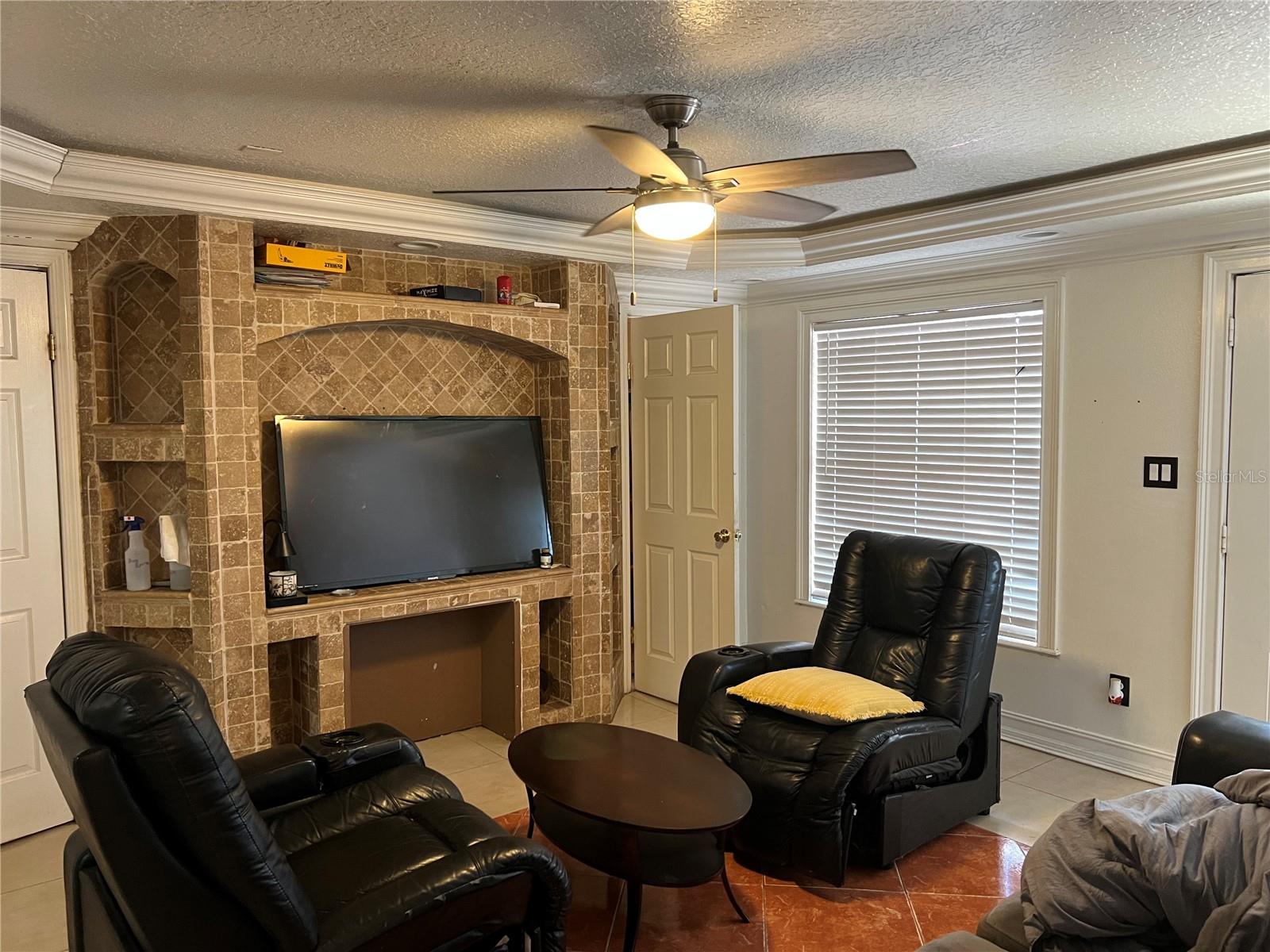 Image 5 of 29 For 1008 Westside Drive