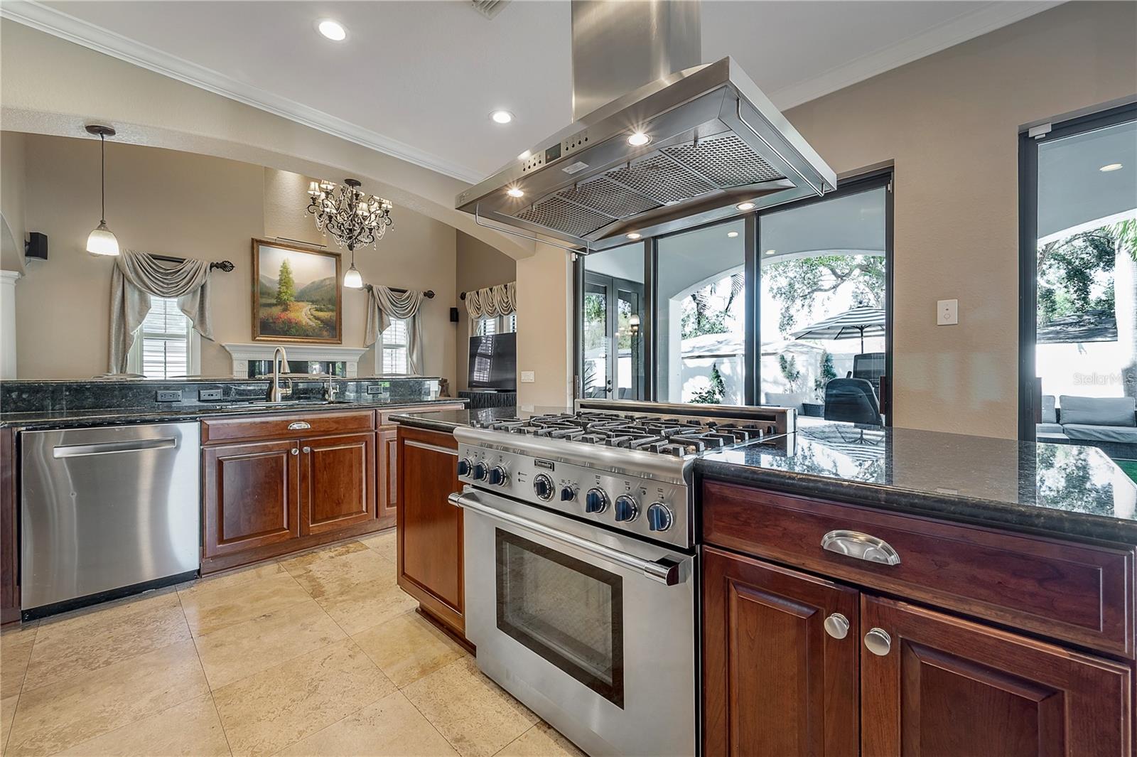 Image 19 of 47 For 4311 Barcelona Street