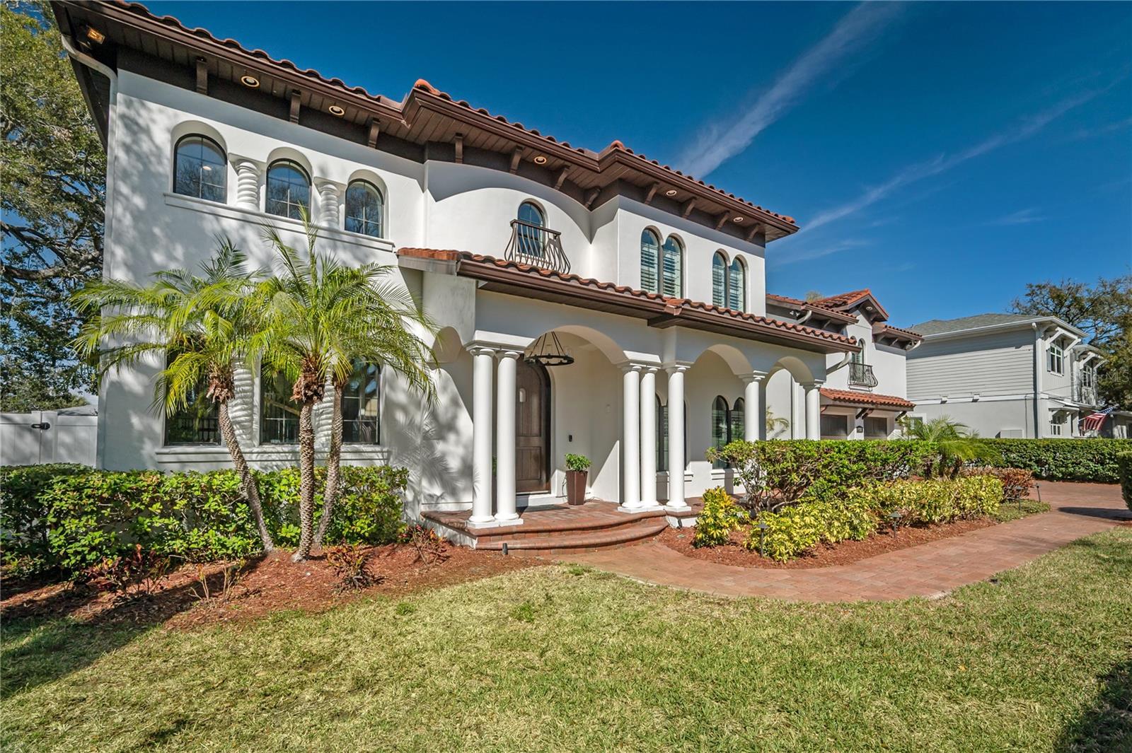 Image 2 of 47 For 4311 Barcelona Street