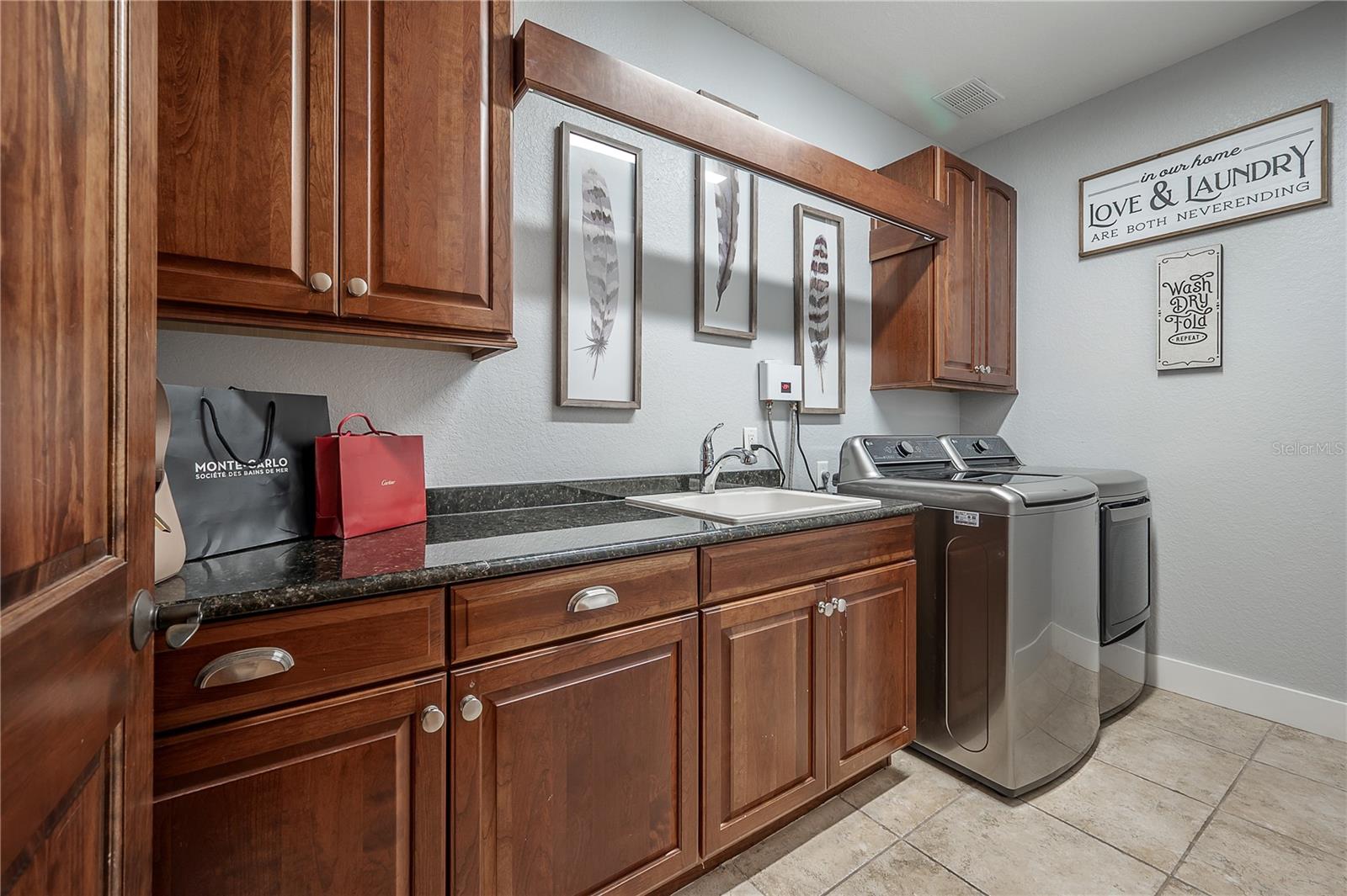 Image 25 of 47 For 4311 Barcelona Street