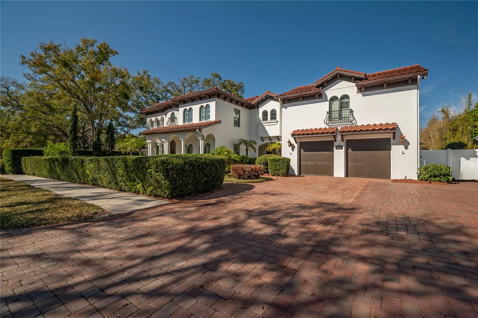 Image 3 of 47 For 4311 Barcelona Street