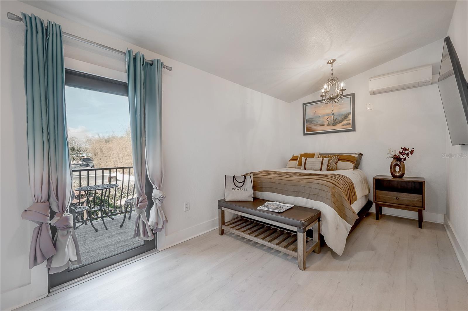 Image 36 of 47 For 4311 Barcelona Street