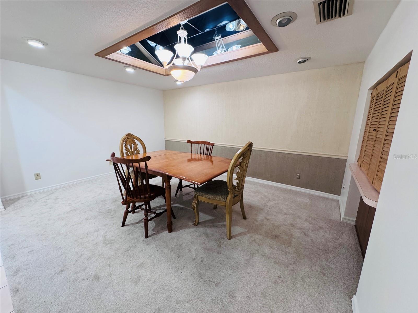 Listing photo id 8 for 2949 Sunset Point Road