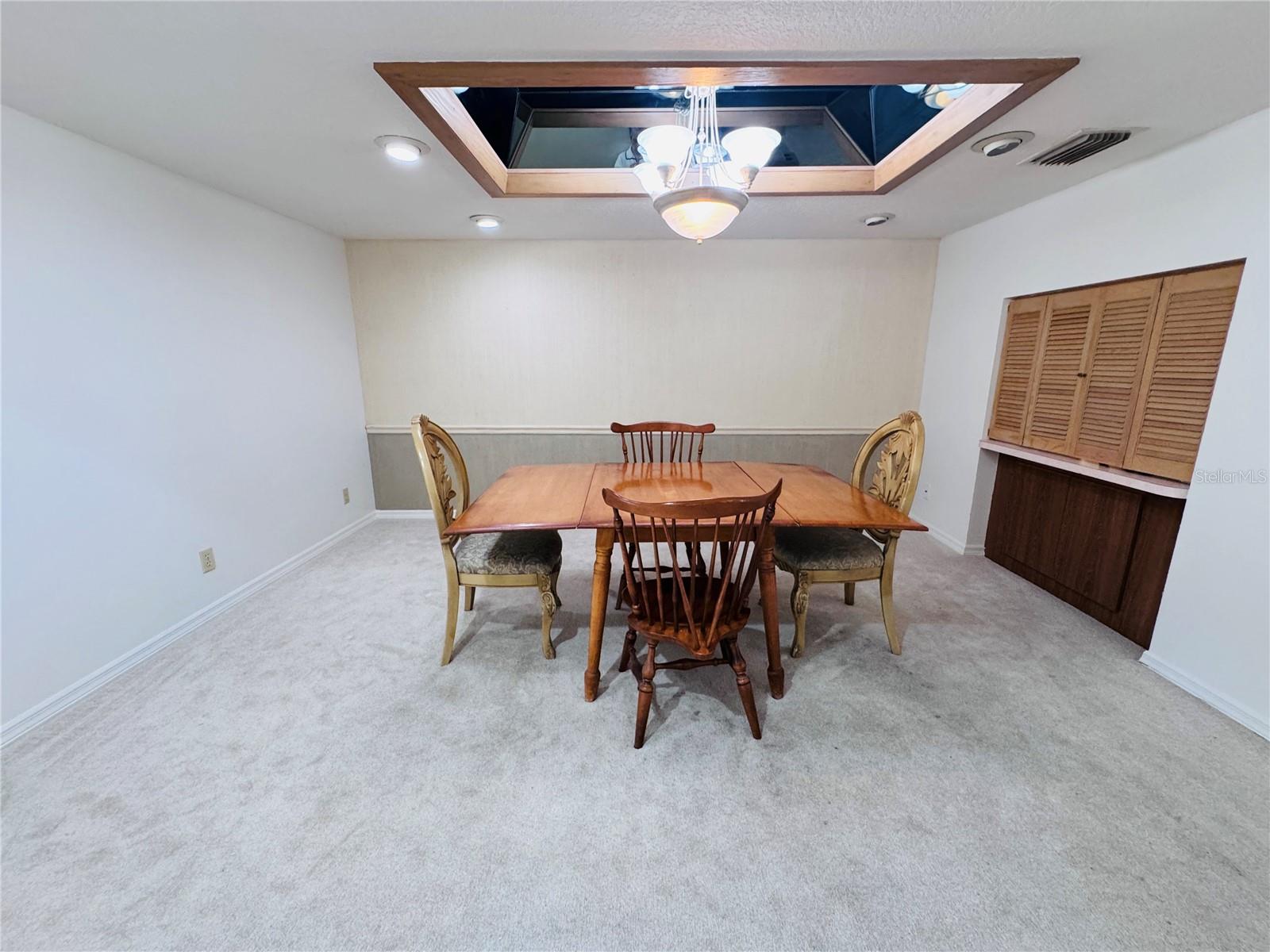 Listing photo id 9 for 2949 Sunset Point Road