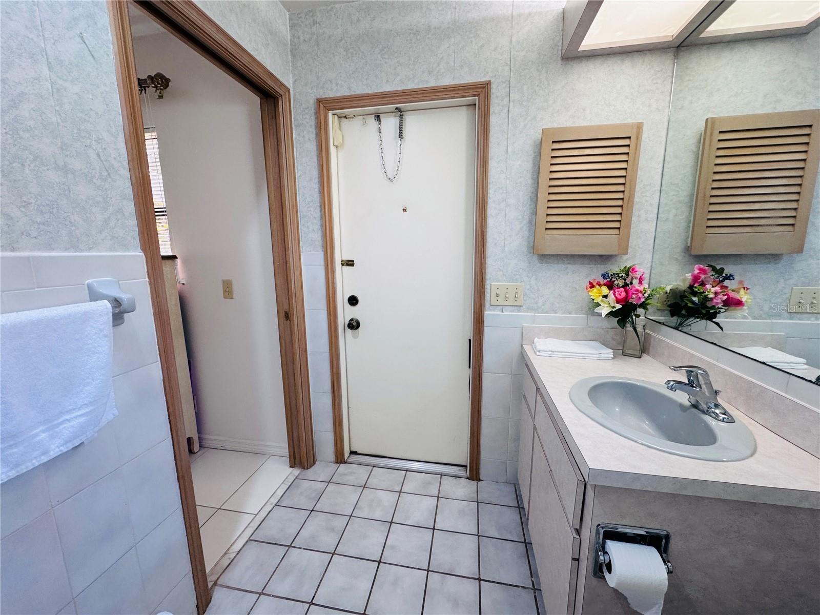 Listing photo id 16 for 2949 Sunset Point Road