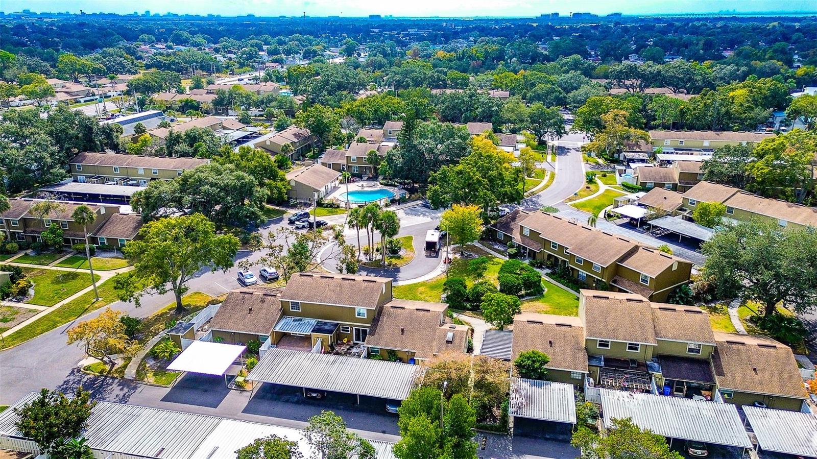 Image 35 of 43 For 7627 Deleon Court