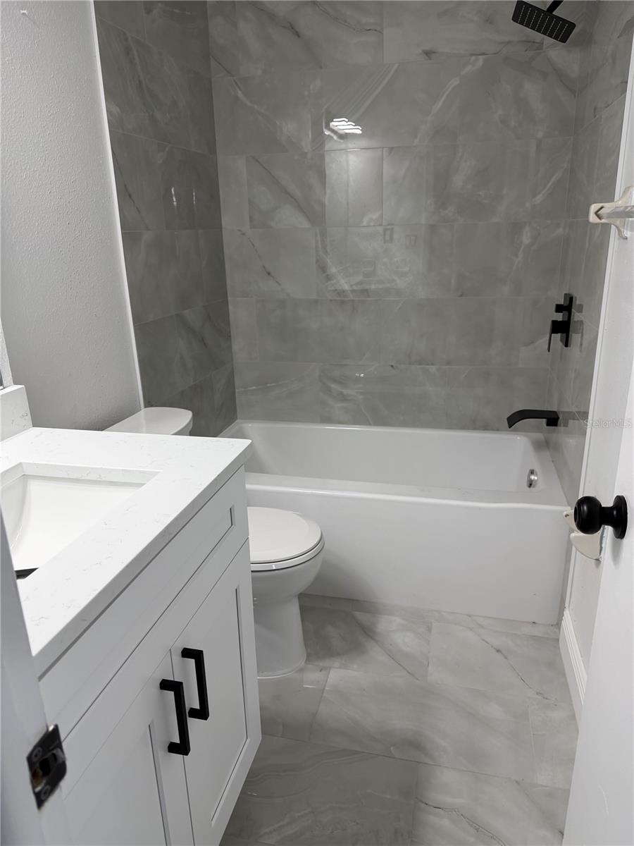 Image 5 of 43 For 7627 Deleon Court