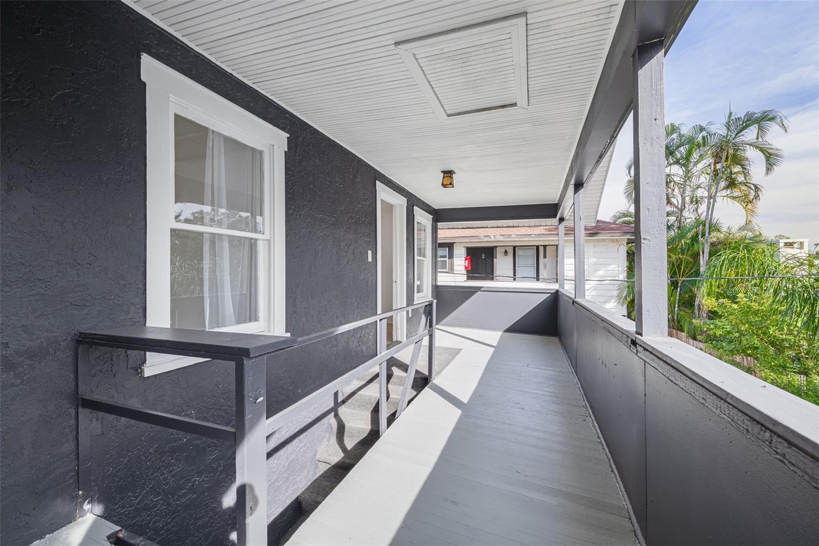 Listing photo id 59 for 925 16th Avenue N