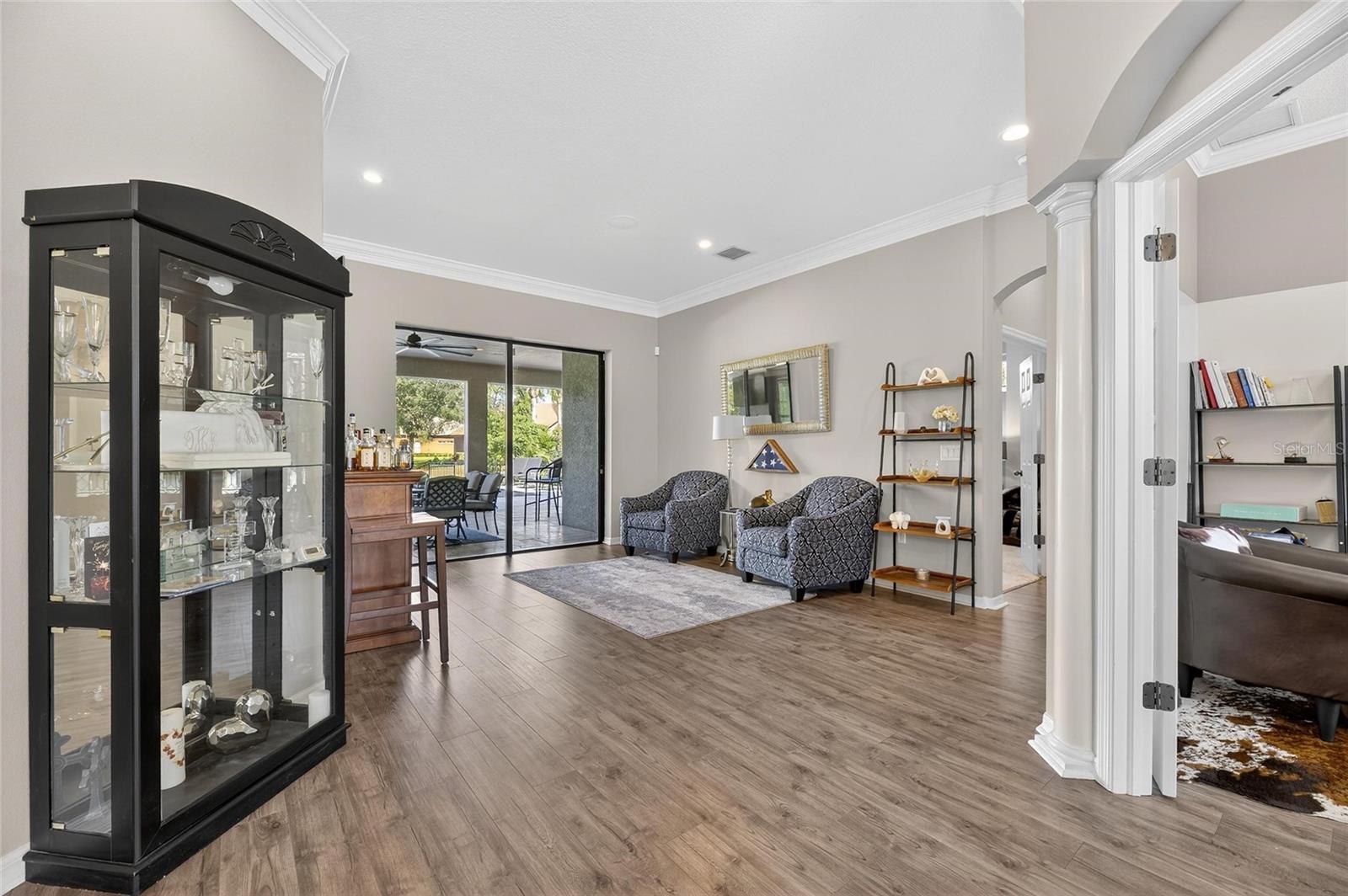 Image 10 of 94 For 121 Falling Water Drive