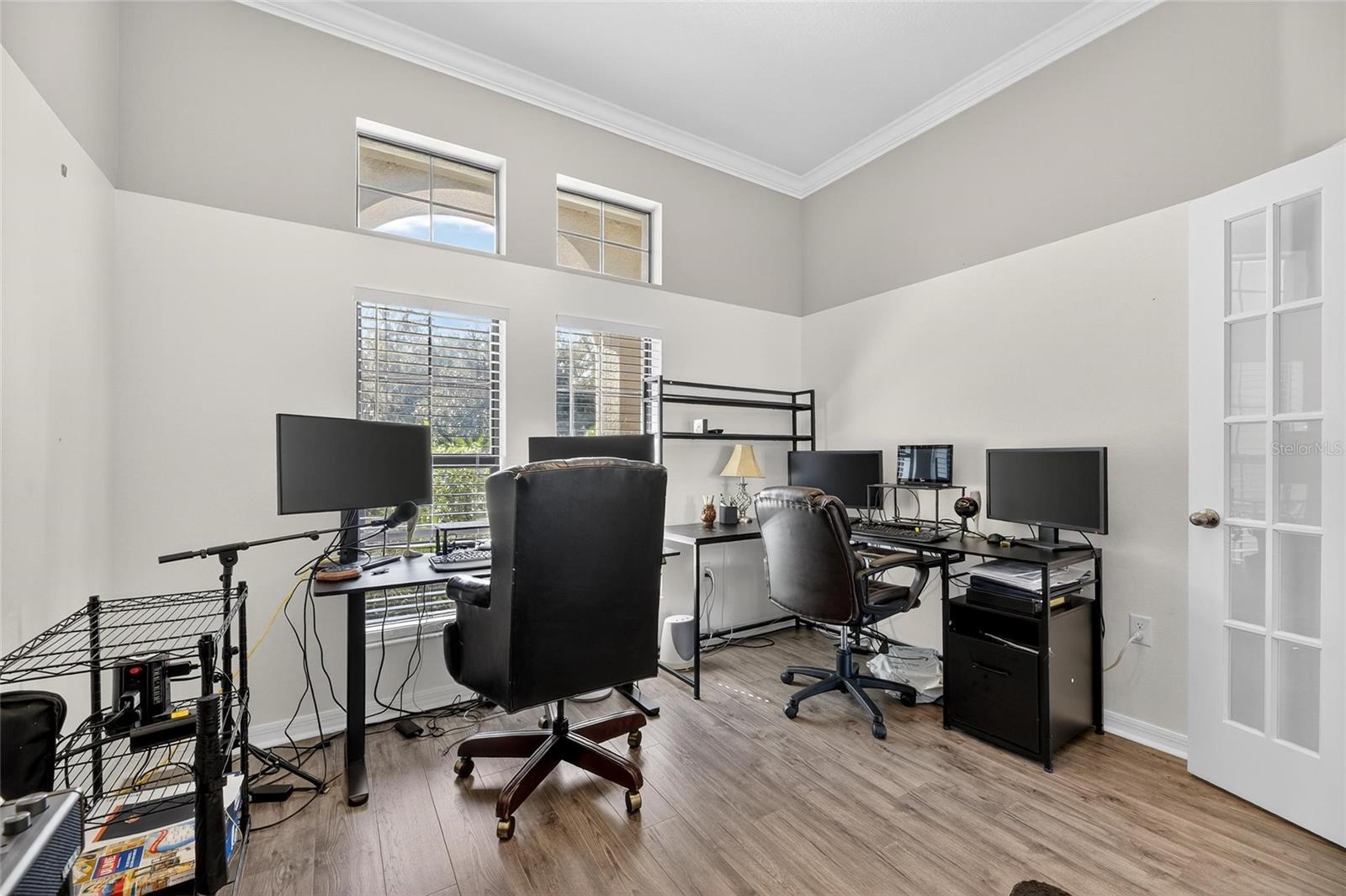 Image 14 of 94 For 121 Falling Water Drive