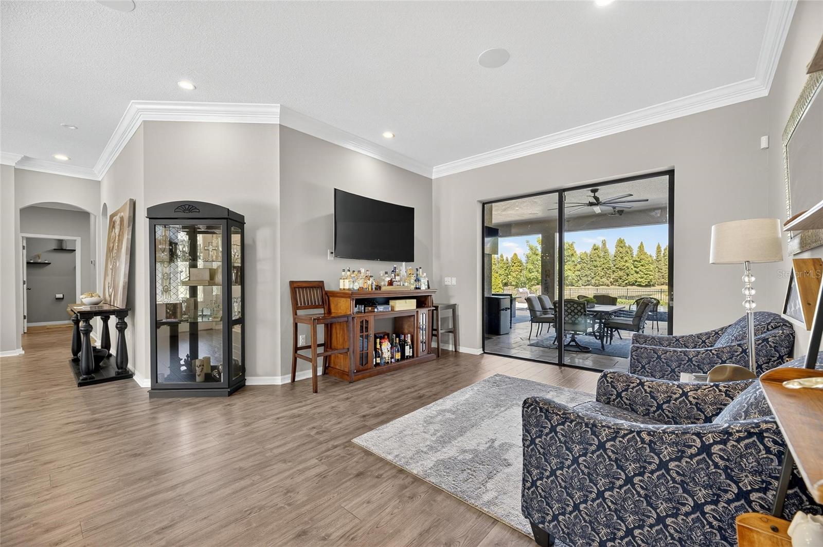 Image 18 of 94 For 121 Falling Water Drive