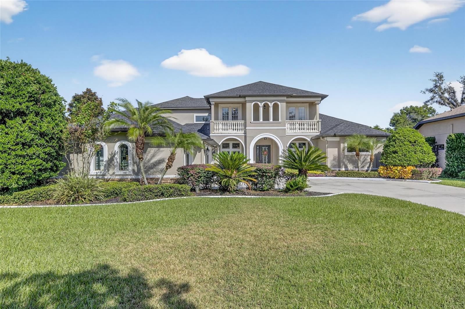 Image 4 of 94 For 121 Falling Water Drive