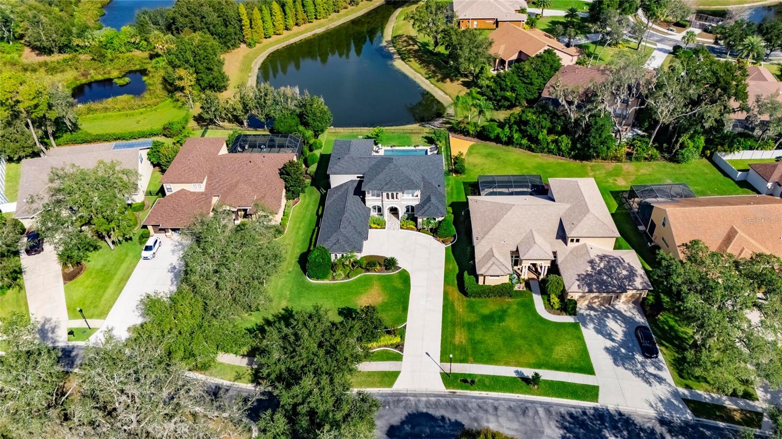 Image 6 of 94 For 121 Falling Water Drive