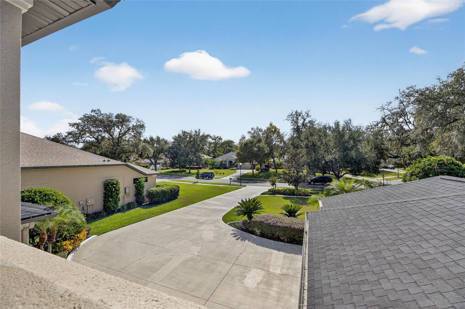 Image 70 of 94 For 121 Falling Water Drive