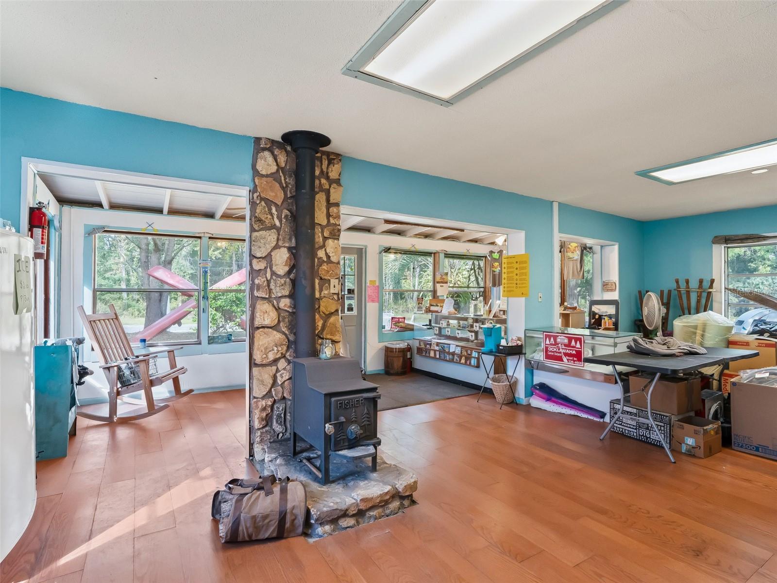 Image 11 of 87 For 15260 152nd Place