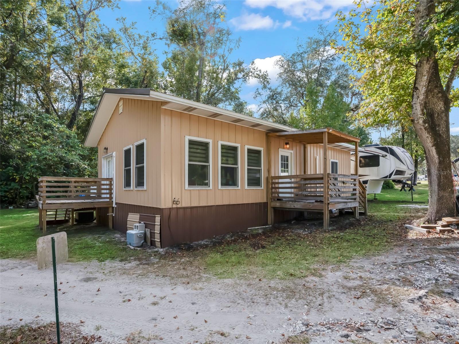 Image 18 of 87 For 15260 152nd Place