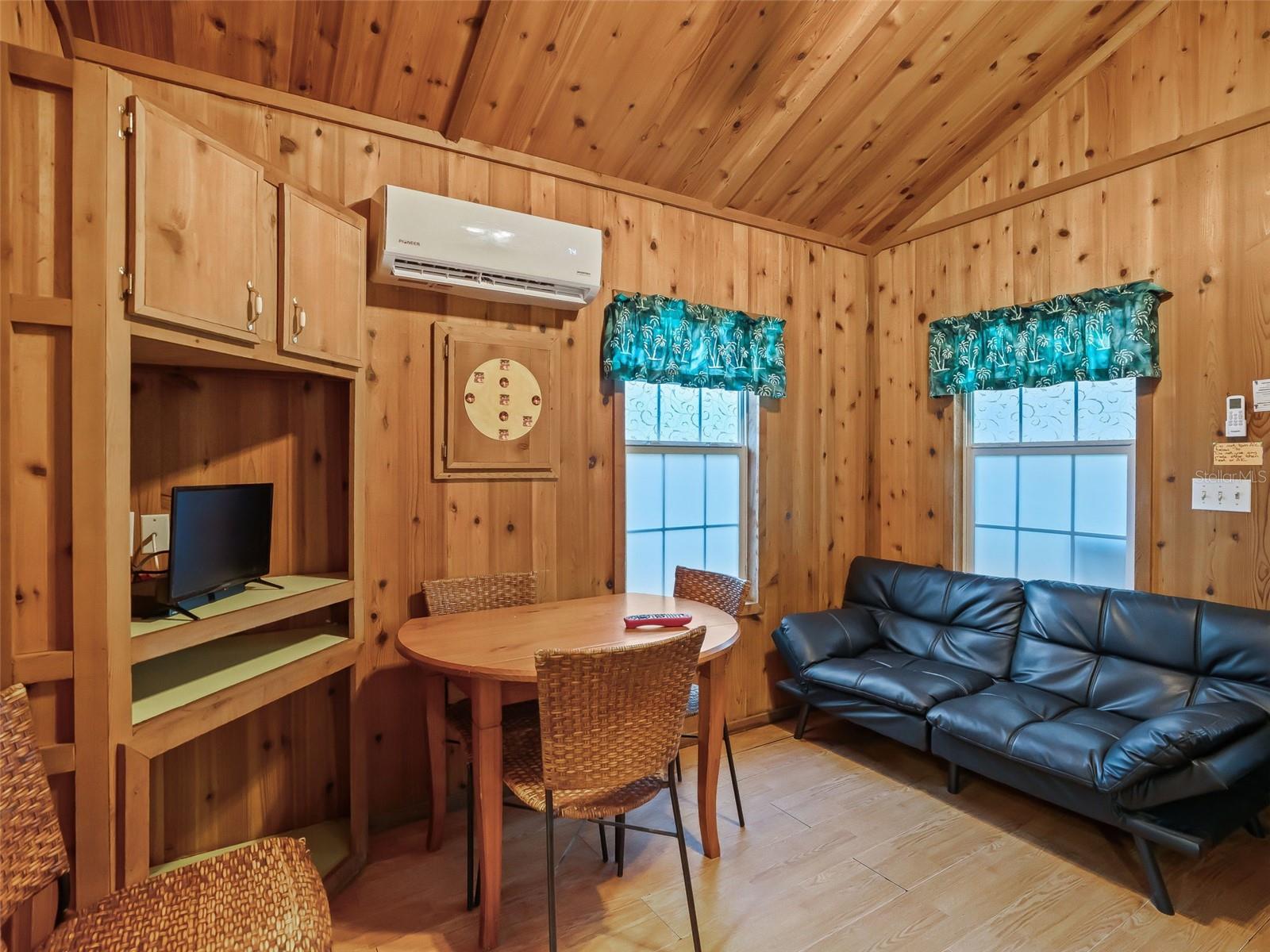 Image 36 of 87 For 15260 152nd Place