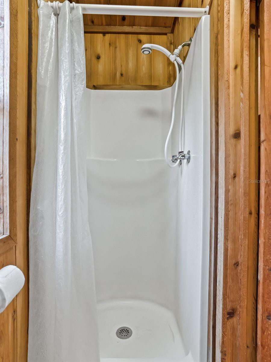 Image 40 of 87 For 15260 152nd Place