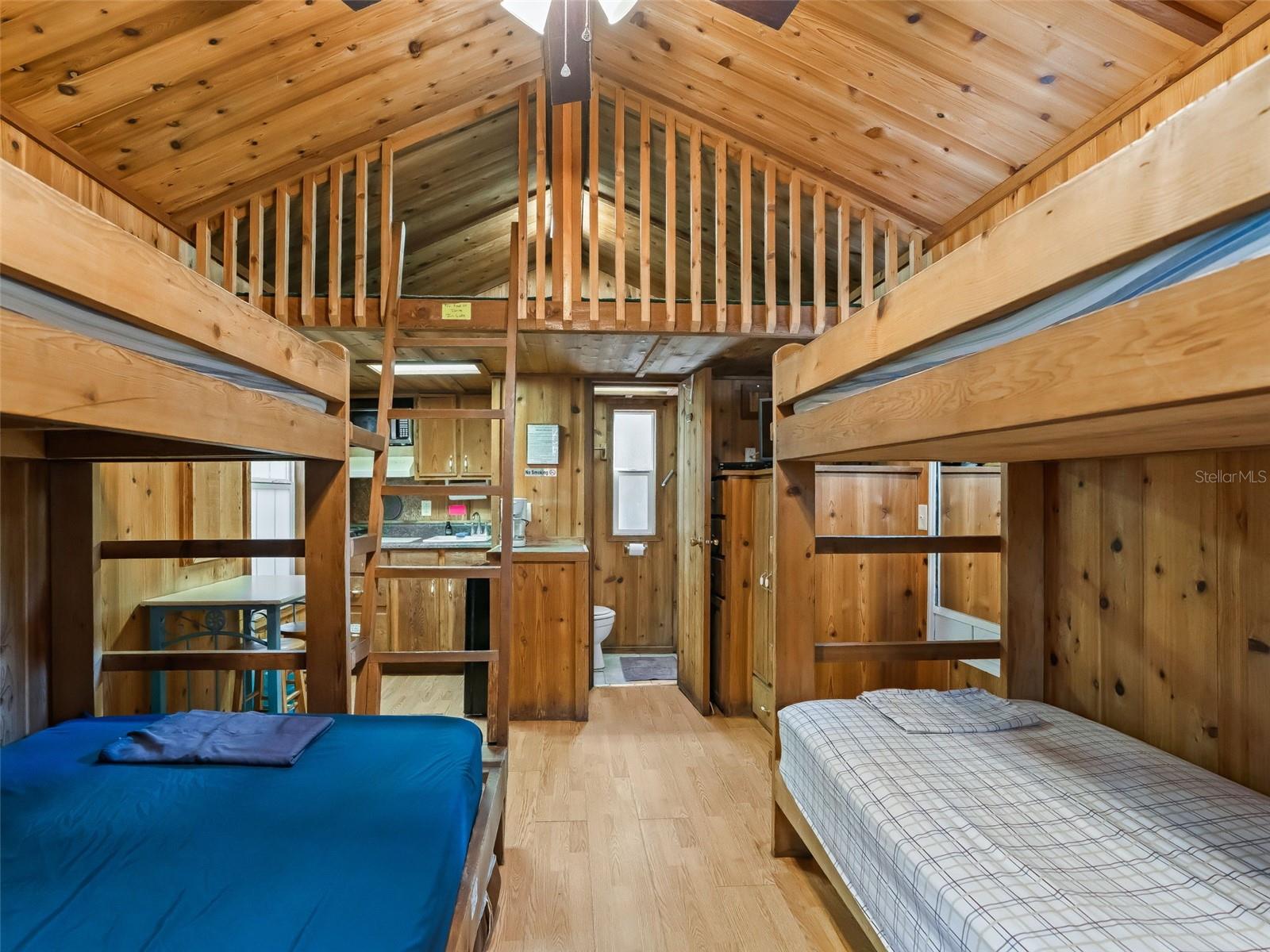 Image 46 of 87 For 15260 152nd Place