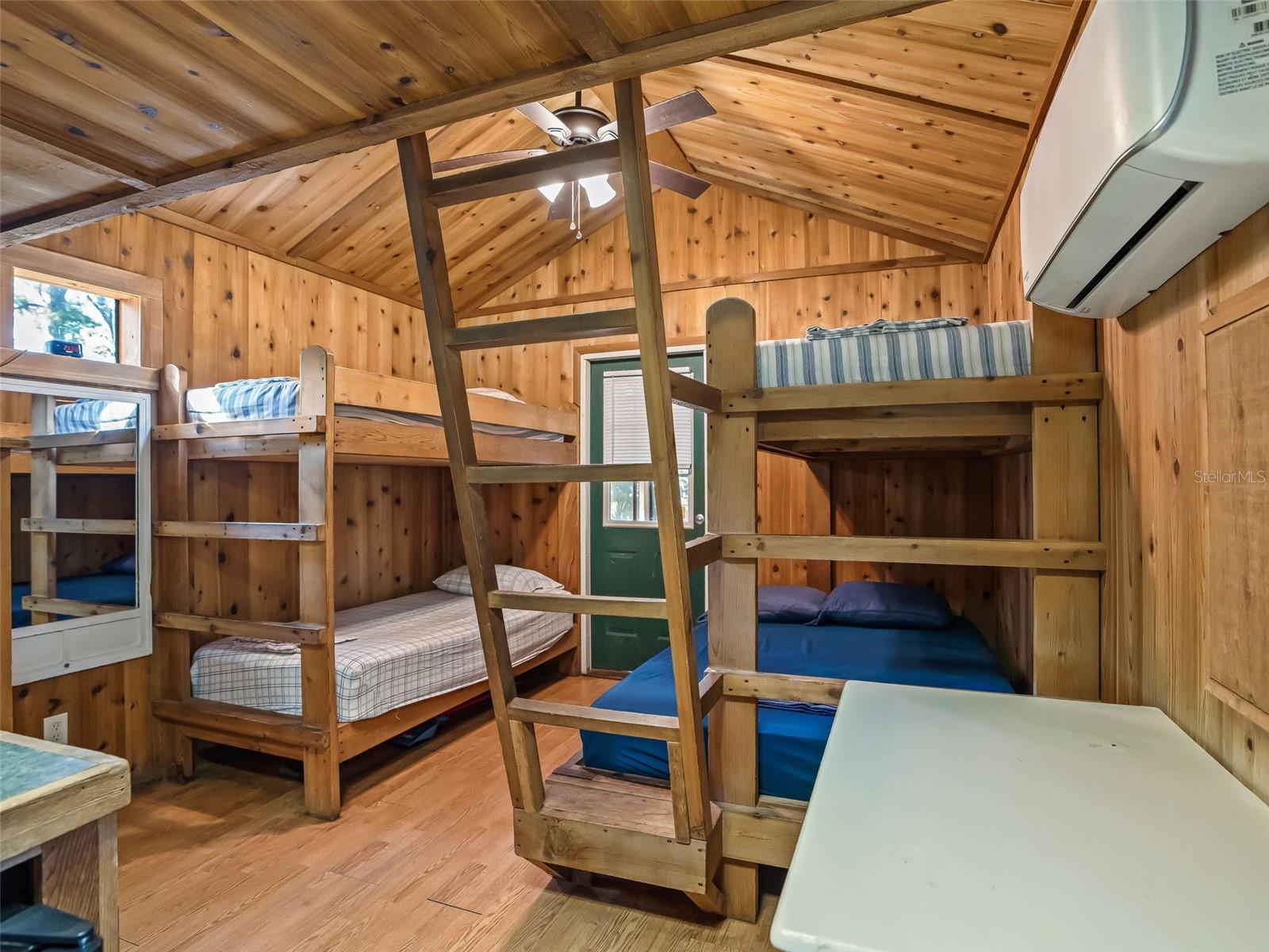 Image 49 of 87 For 15260 152nd Place