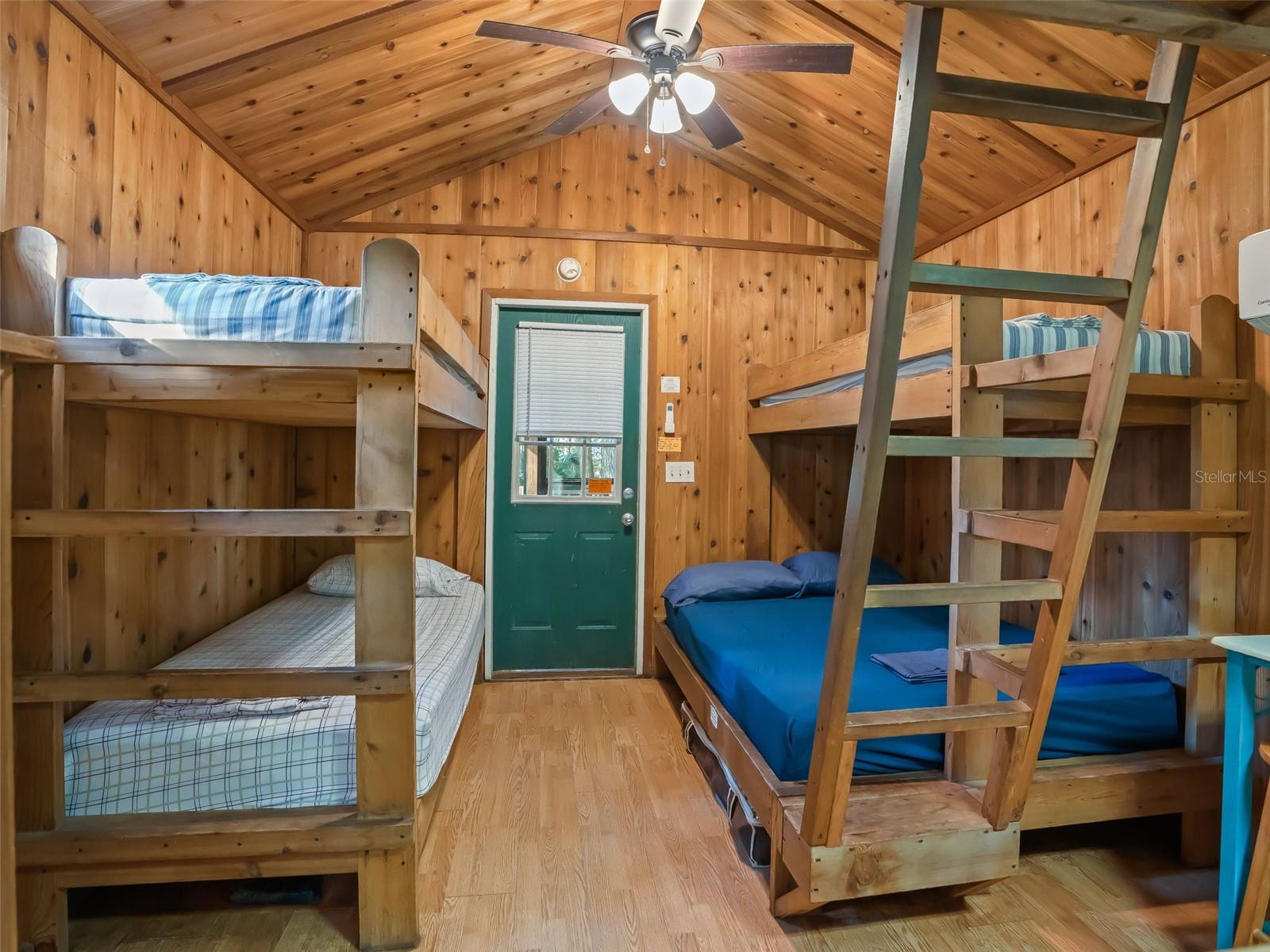 Image 50 of 87 For 15260 152nd Place